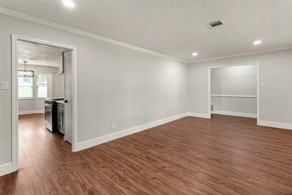 $2,900 | 9639 Springview Lane, Houston, TX 77080