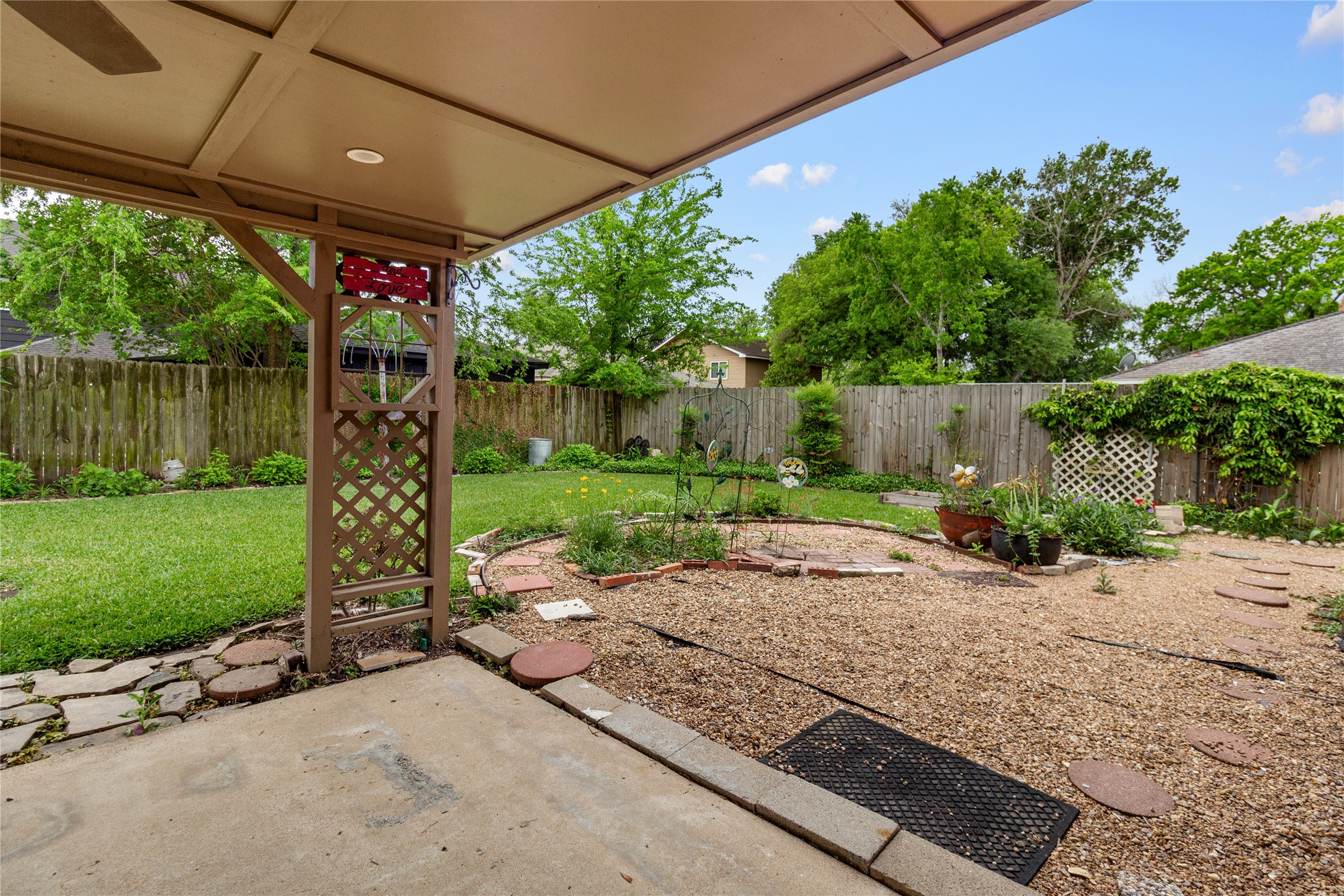 9639 Springview Lane Houston, TX 77080 - Photo 8 of 28