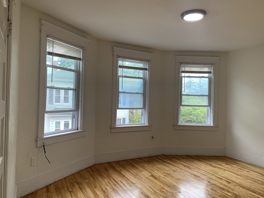 27 Granby Road, Unit 2 Worcester, MA 01604 - Photo 9 of 16