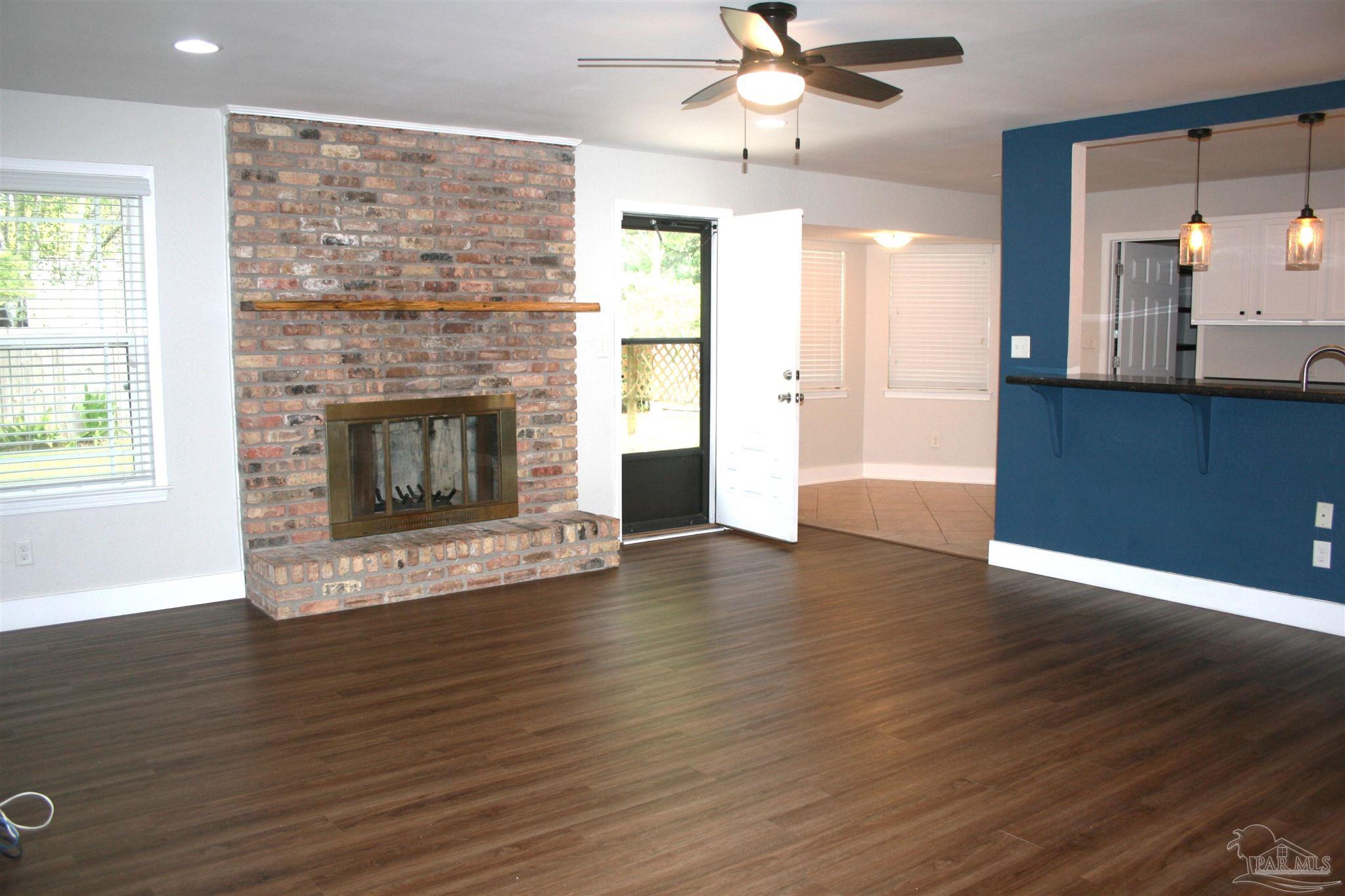 5935 Adelyn Road Pensacola, FL 32504 - Photo 10 of 39 Gallery Image 10