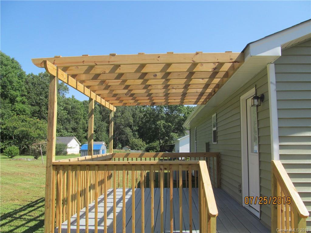 1047 Hay Row Road Clover, SC 29710 - Photo 18 of 21 Gallery Image 18