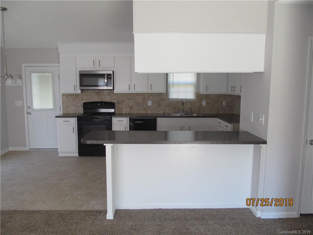 1047 Hay Row Road Clover, SC 29710 - Photo 7 of 21 Gallery Image 7