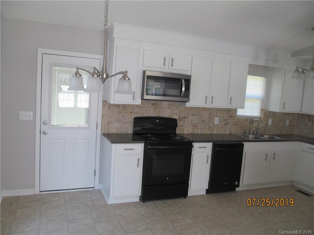 1047 Hay Row Road Clover, SC 29710 - Photo 8 of 21 Gallery Image 8