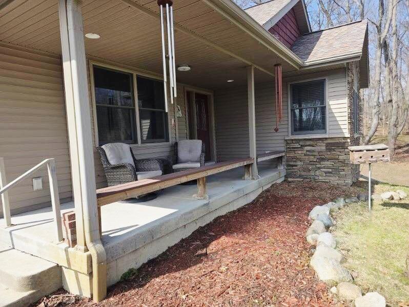 1938 Lincoln Road Allegan, MI 49010 - Photo 6 of 51 Front porch