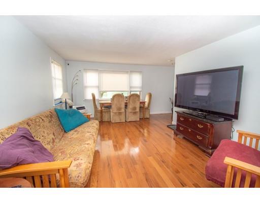 97 Barre Street Springfield, MA 01119 - Photo 3 of 15