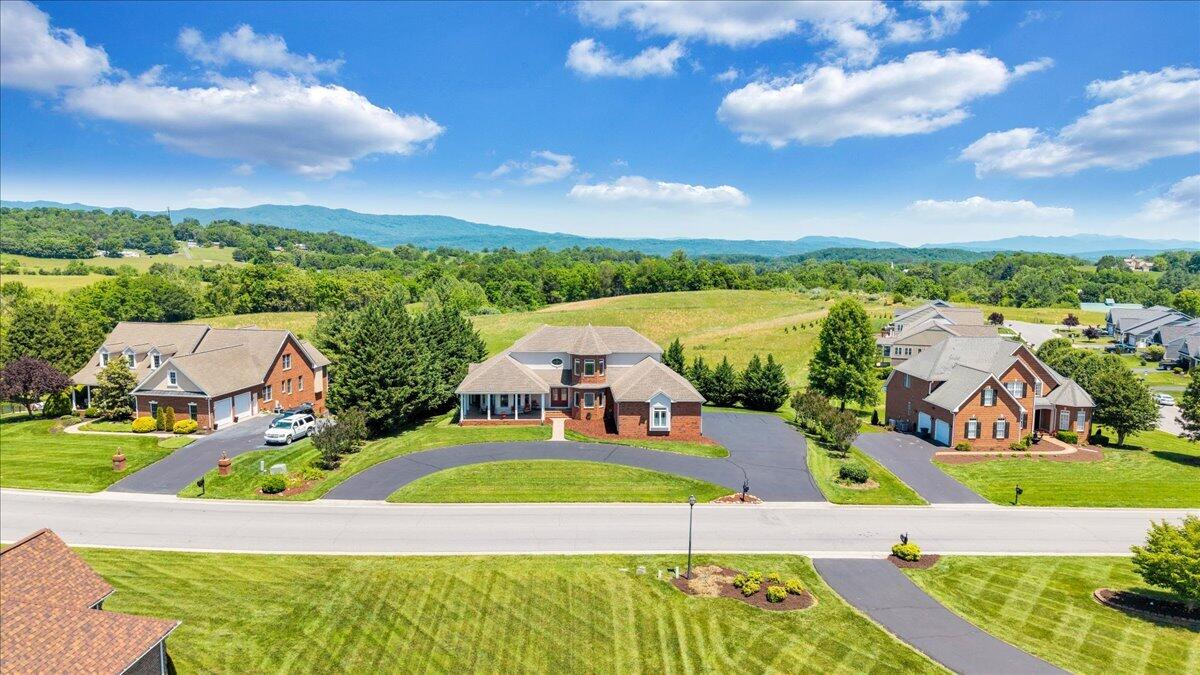 625 Frontier Way Fincastle, VA 24090 - Photo 101 of 105 101-DJI_20260529122815_0317_D