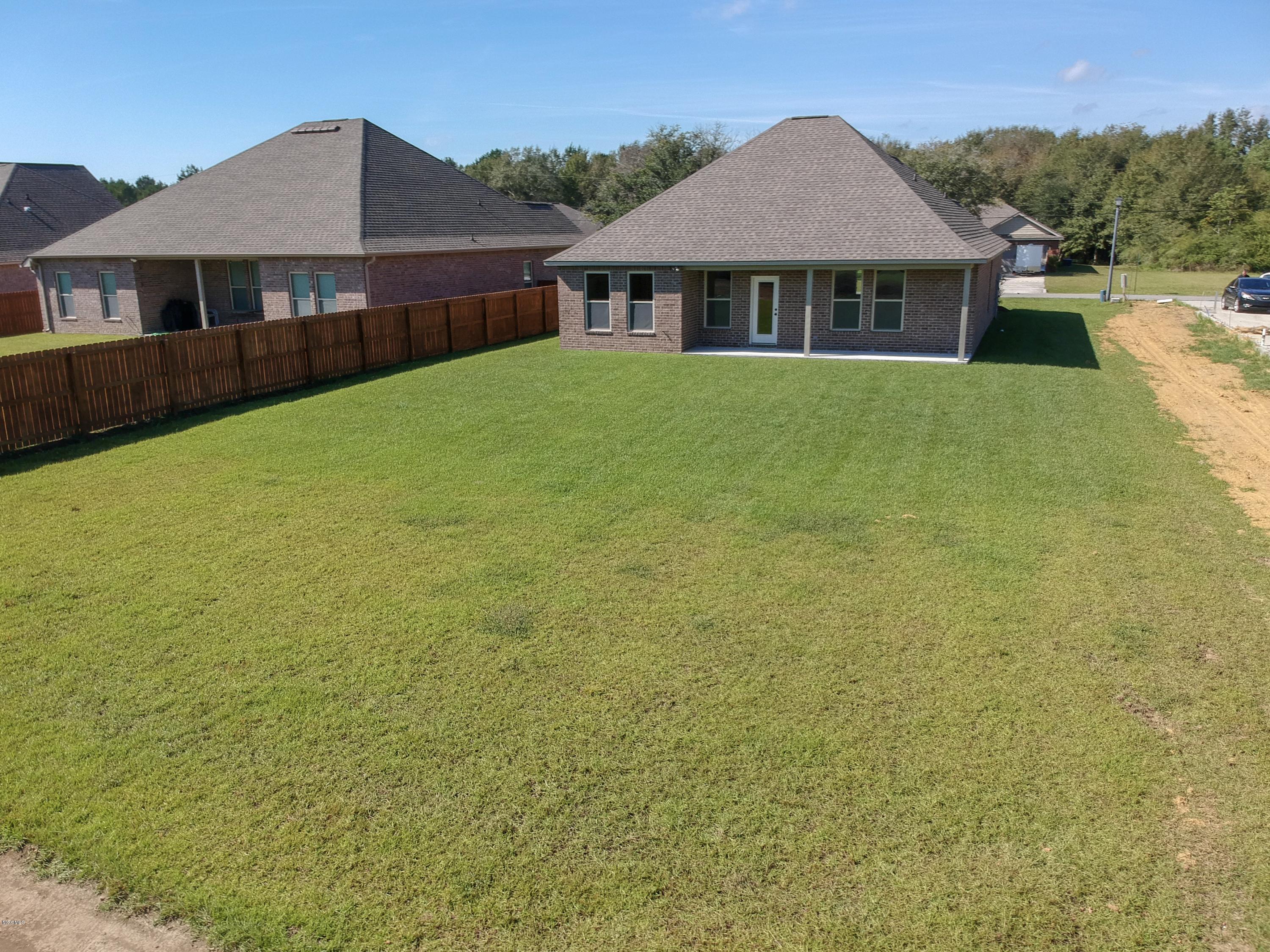 14480 North Swan Road Gulfport, MS 39503 - Photo 24 of 26 91.1 (2)