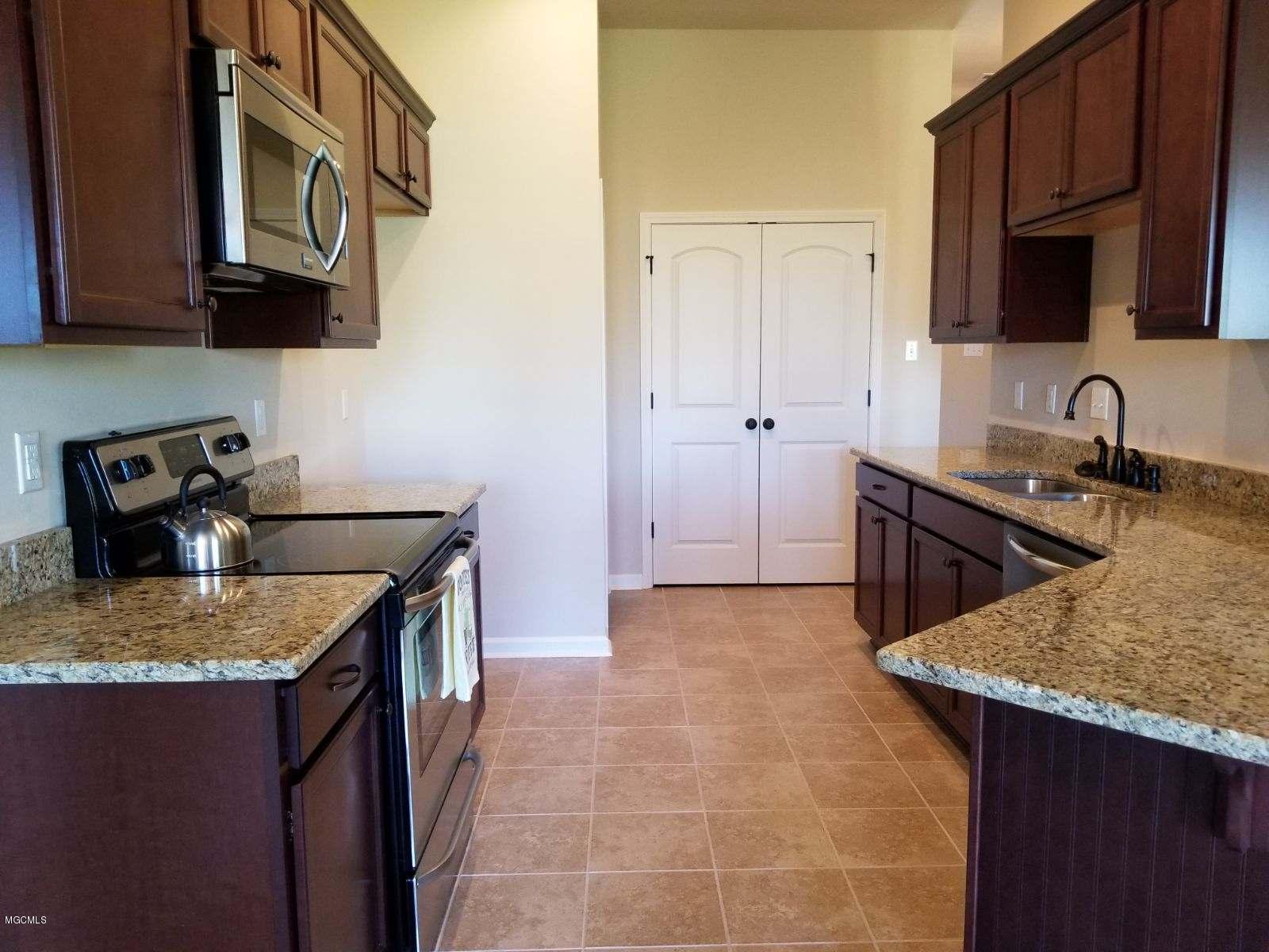 14480 North Swan Road Gulfport, MS 39503 - Photo 10 of 26 IMG_0529