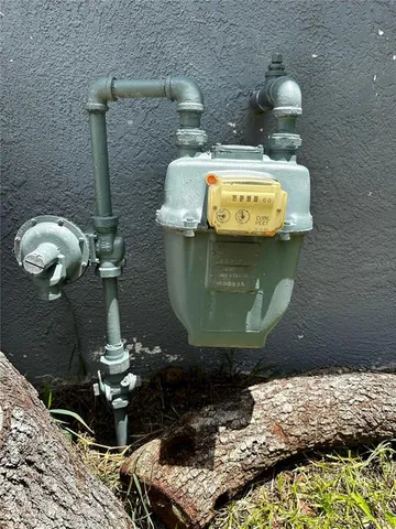 $415,000 | 6901 Freeport Road, Riverview, FL 33578