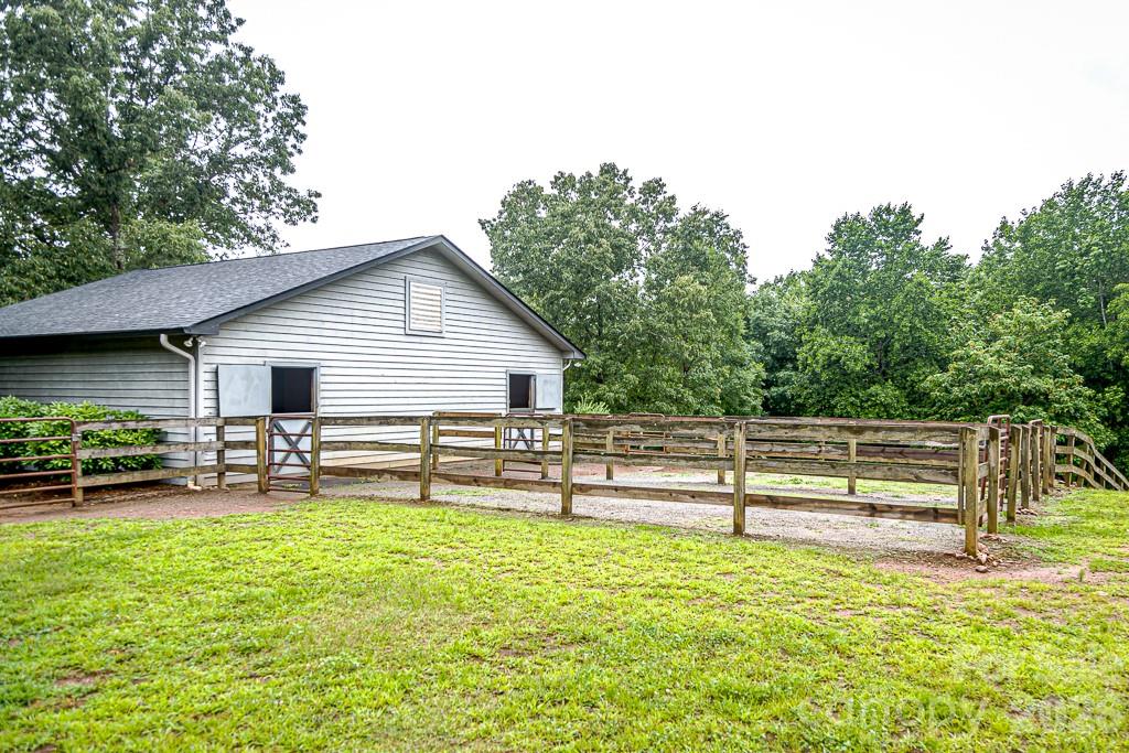 711 Meadow Crest Road Tryon, NC 28782 - Photo 9 of 43