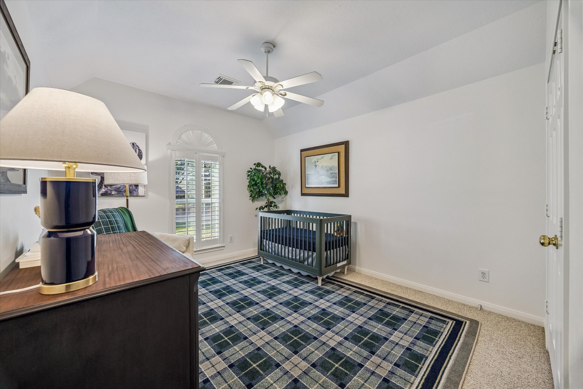 6507 Haughton Court Spring, TX 77389 - Photo 10 of 24 a living room with furniture and a table