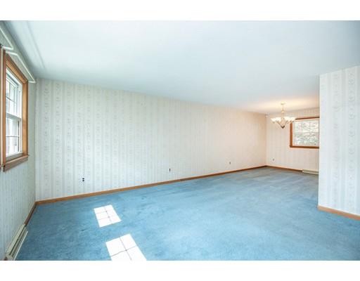 45 Track Road Reading, MA 01867 - Photo 5 of 24 Gallery Image 5