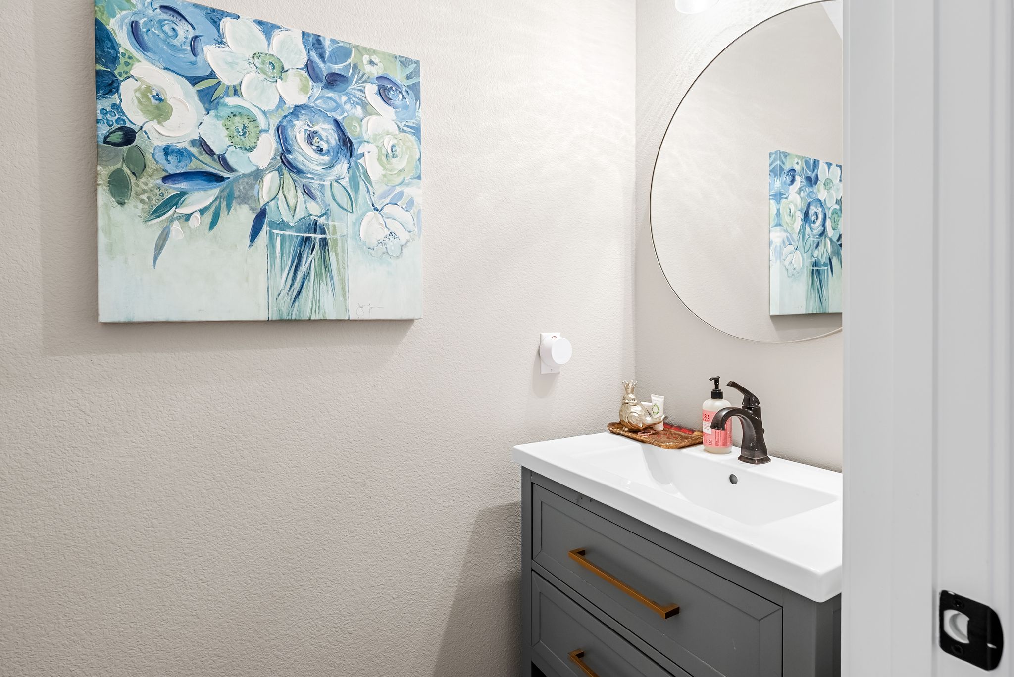 12001 Montclair Bend Austin, TX 78732 - Photo 20 of 37 Main floor powder room.