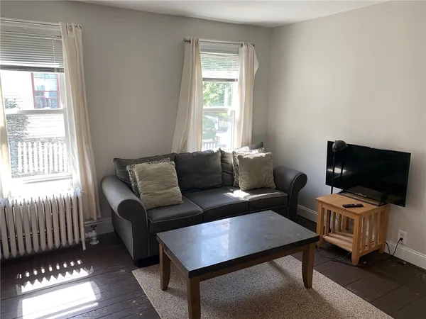 $2,800 | 501 Spring Street, Unit 1, Newport, RI 02840