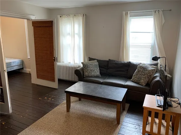 $2,800 | 501 Spring Street, Unit 1, Newport, RI 02840