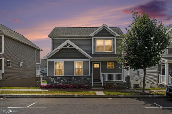 $399,900 | 12 Pacific Boulevard, Ephrata, PA 17522