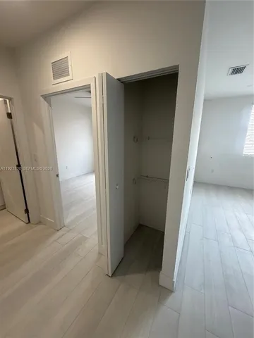 $2,400 | 909 East 24th Street, Unit 403, Hialeah, FL 33013