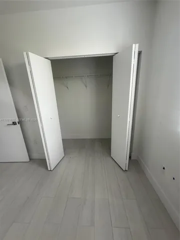 $2,400 | 909 East 24th Street, Unit 403, Hialeah, FL 33013