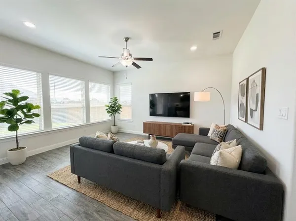 $3,300 | 924 Julia Place, Allen, TX 75013