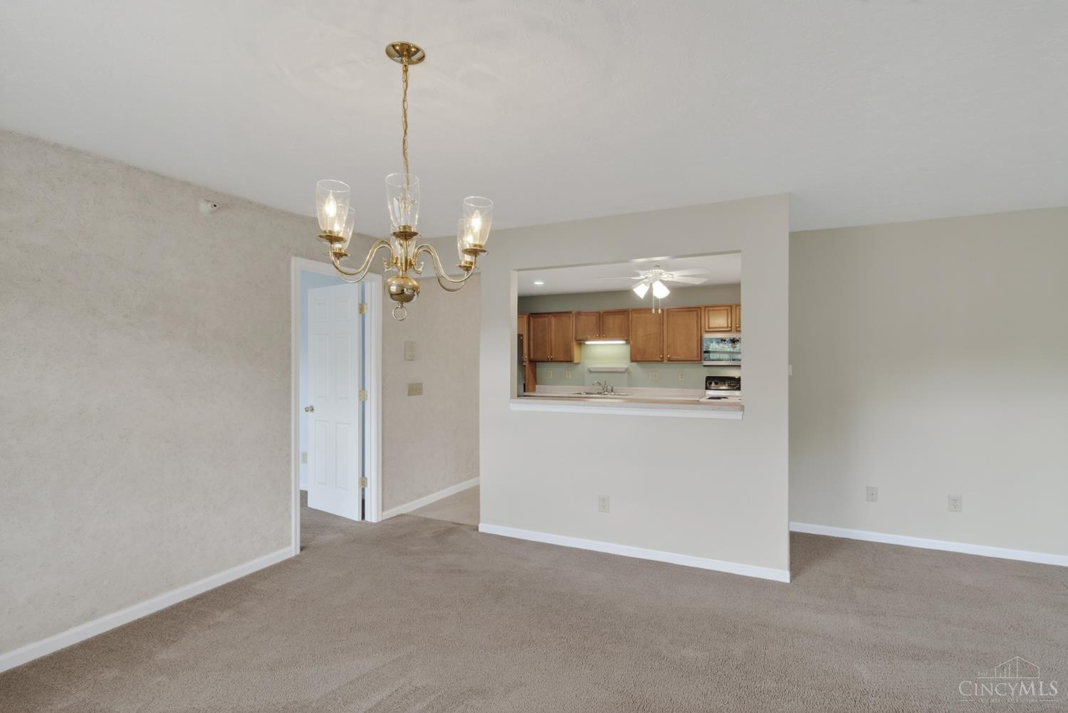5694 Bridgetown Road, Unit 15 Cincinnati, OH 45248 - Photo 14 of 66 Gallery Image 14
