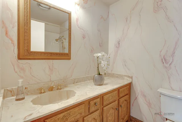 $279,900 | 1025 Cottonwood Court, Unit 1B, Wheeling, IL 60090