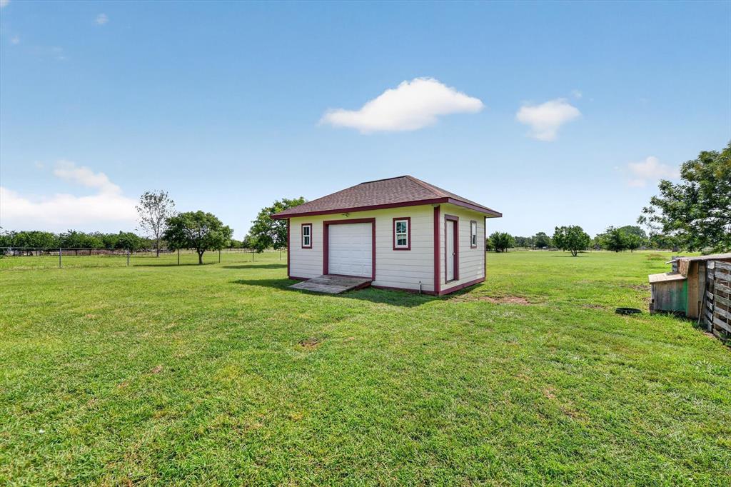 1958 Crockett Road Sanger, TX 76266 - Photo 28 of 35