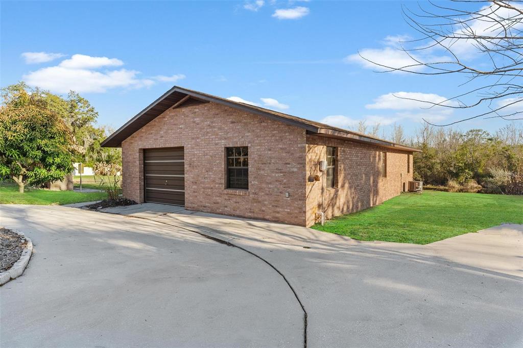 5411 Magnolia Ridge Road Fruitland Park, FL 34731 - Photo 9 of 92