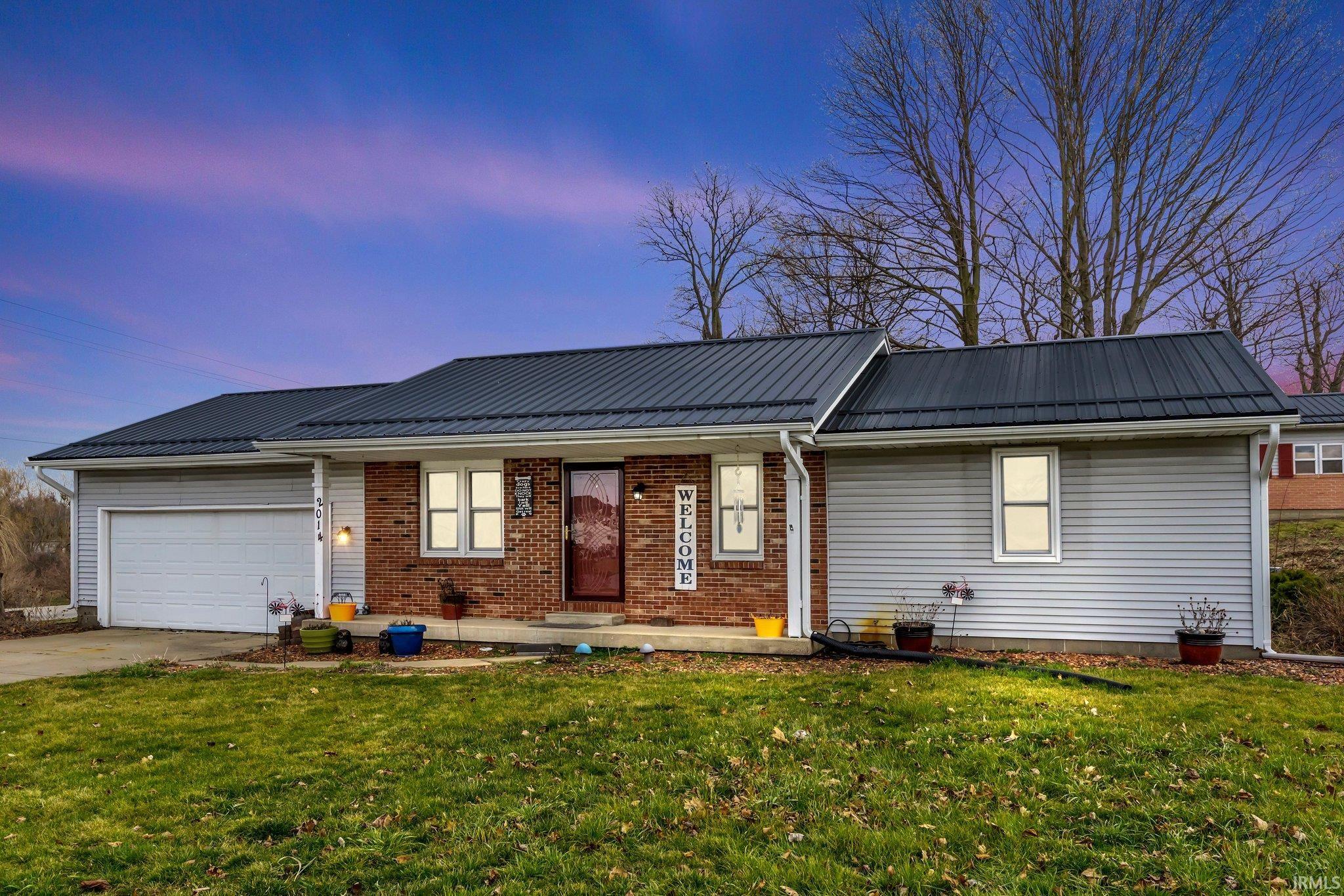 2014 South Blue Spruce Road Warsaw, IN 46580 - Photo 1 of 19 Gallery Image 1