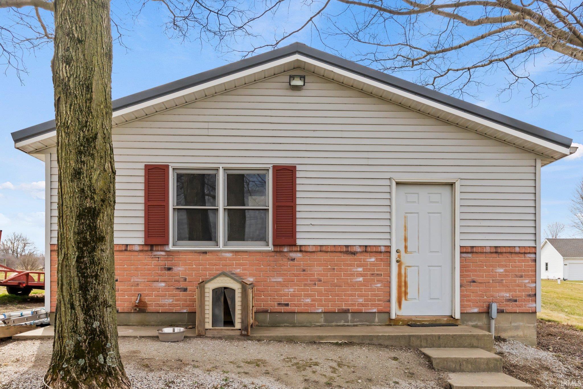 2014 South Blue Spruce Road Warsaw, IN 46580 - Photo 15 of 19 Gallery Image 15