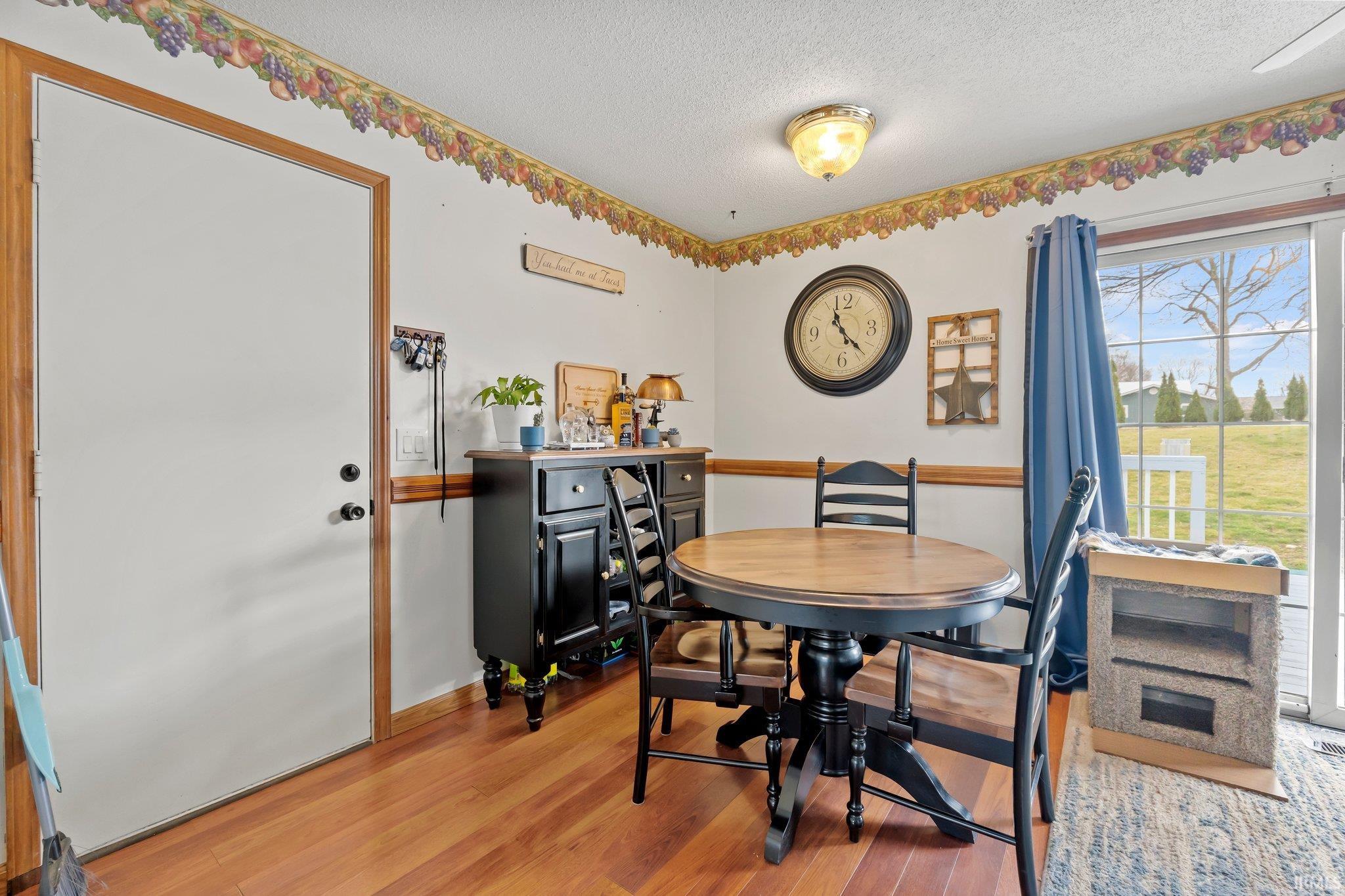 2014 South Blue Spruce Road Warsaw, IN 46580 - Photo 7 of 19 Gallery Image 7