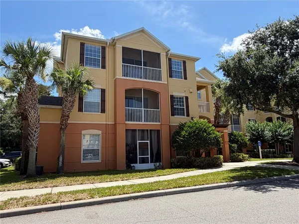 $1,800 | 6335 Contessa Drive, Unit 201, Orlando, FL 32829