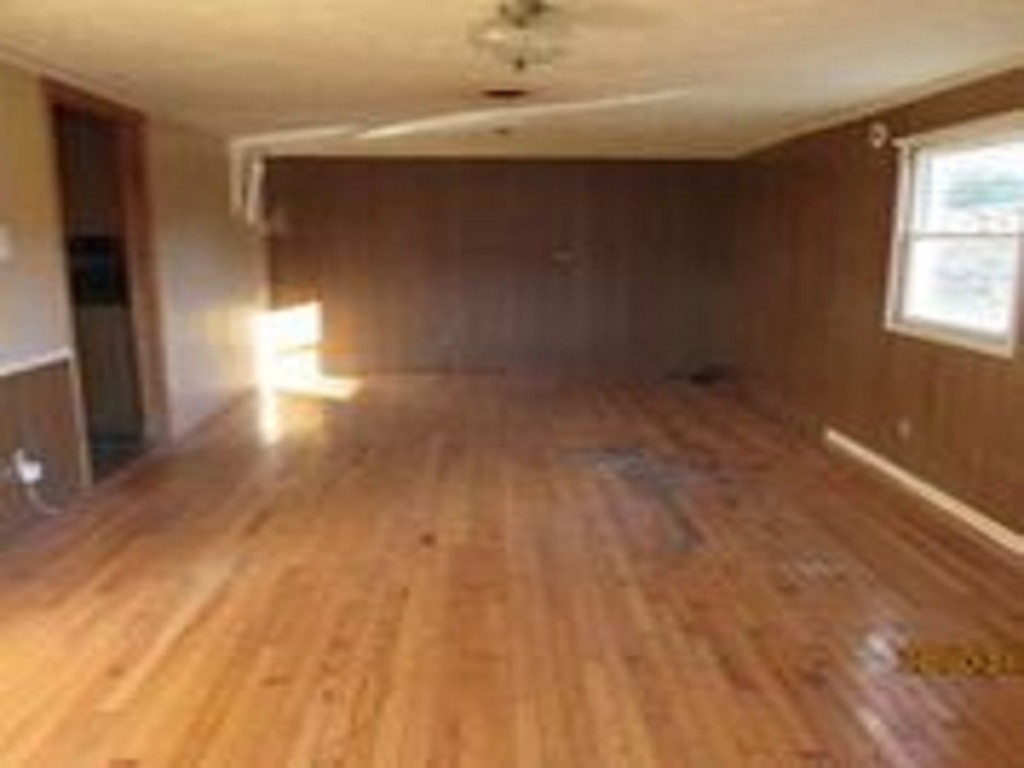 13004 Flatwoods Road Coeburn, VA 24230 - Photo 3 of 7 Photo 3