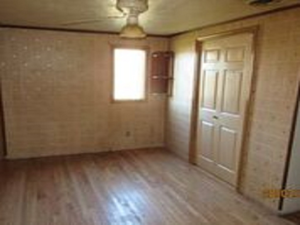 13004 Flatwoods Road Coeburn, VA 24230 - Photo 4 of 7 Photo 4