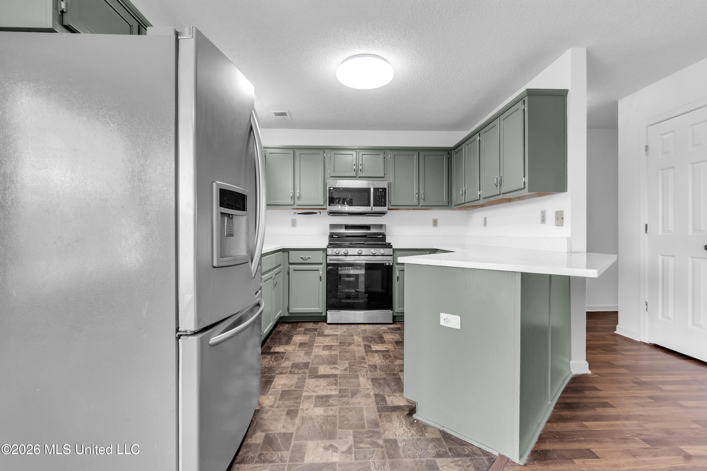 7340 Roundtable Drive Southaven, MS 38671 - Photo 5 of 19 7-DSC03086