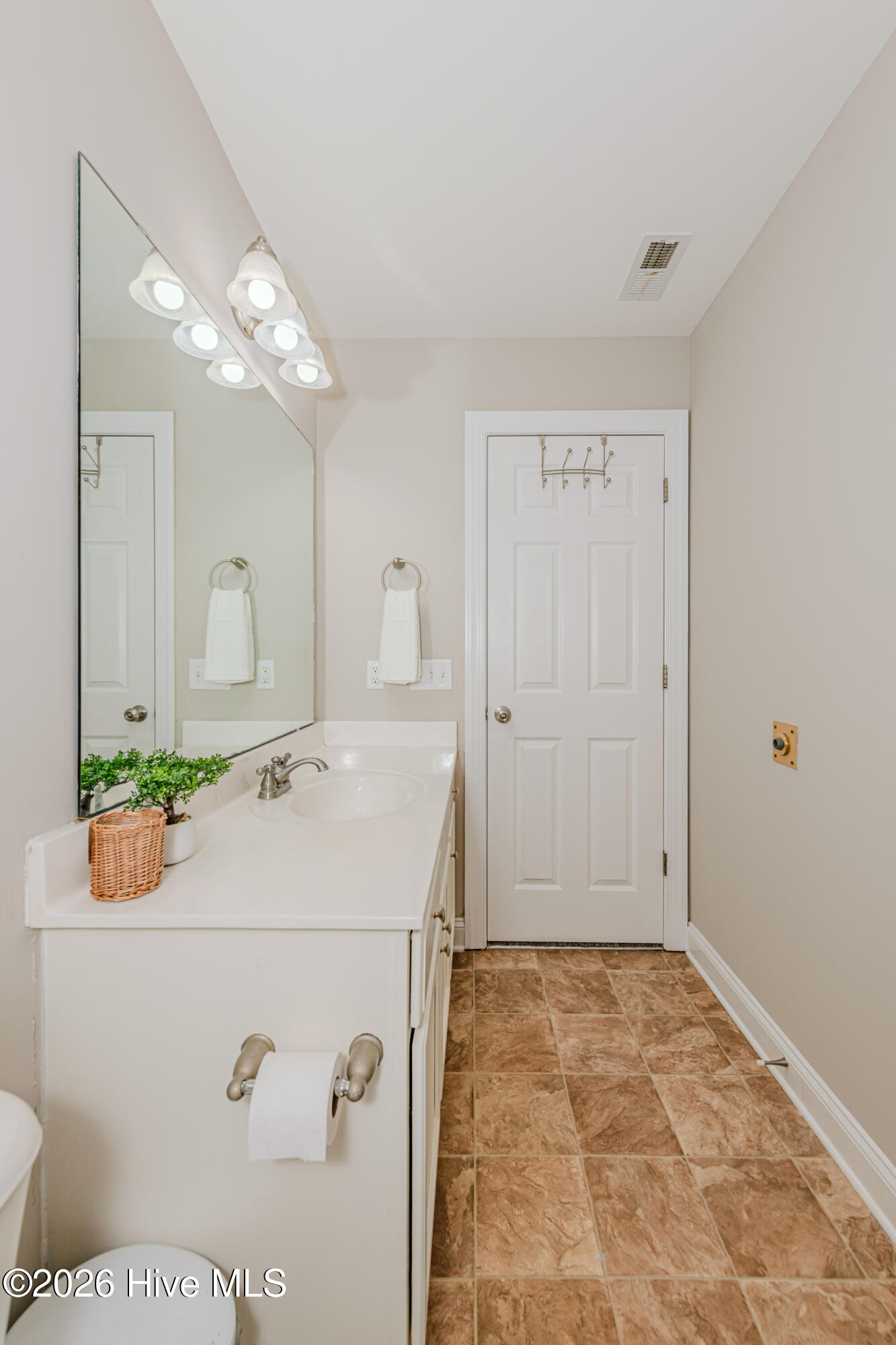 673 Morris Landing Road Holly Ridge, NC 28445 - Photo 65 of 125 Upstairs hall bathroom