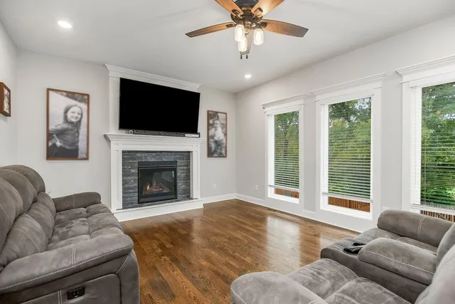 $485,000 | 457 Lilly Lane, Liberty, MO 64068