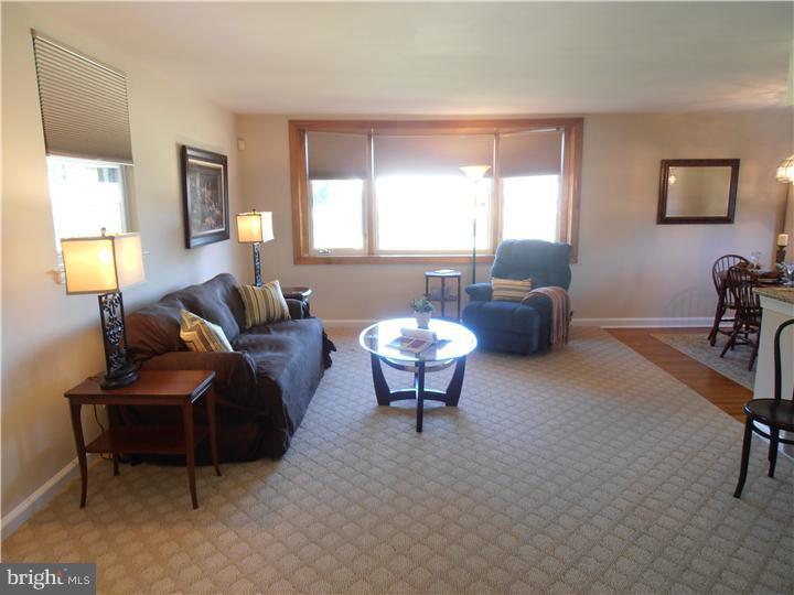 951 Crest Lane Springfield, PA 19064 - Photo 2 of 13 Gallery Image 2