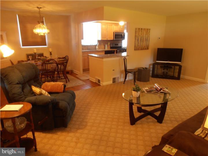 951 Crest Lane Springfield, PA 19064 - Photo 5 of 13 Gallery Image 5