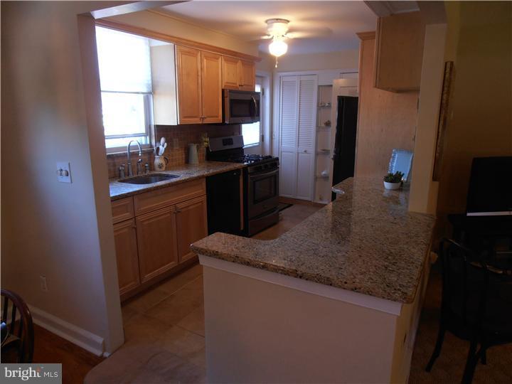 951 Crest Lane Springfield, PA 19064 - Photo 6 of 13 Gallery Image 6