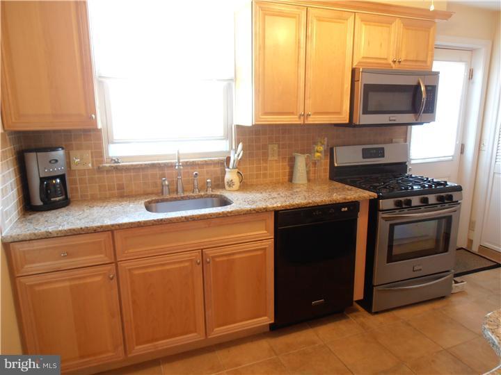 951 Crest Lane Springfield, PA 19064 - Photo 7 of 13 Gallery Image 7