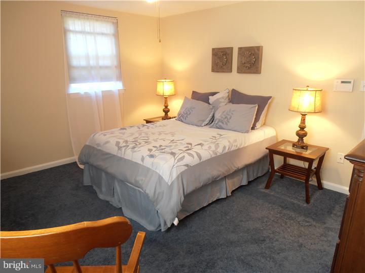 951 Crest Lane Springfield, PA 19064 - Photo 8 of 13 Gallery Image 8