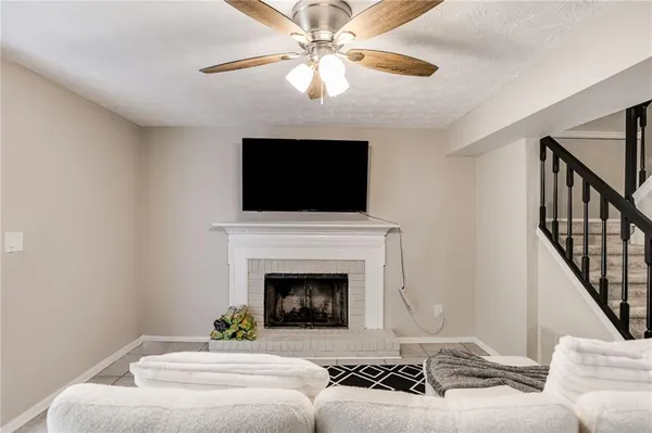 $2,300 | 6413 Wedgewood Trace, Tucker, GA 30084