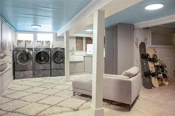 $2,710,000 | 705 Delaney Avenue, Orlando, FL 32801