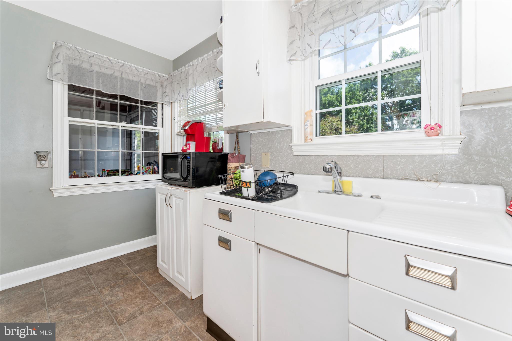 1052 Fairview Road Hagerstown, MD 21742 - Photo 15 of 48 Kitchen