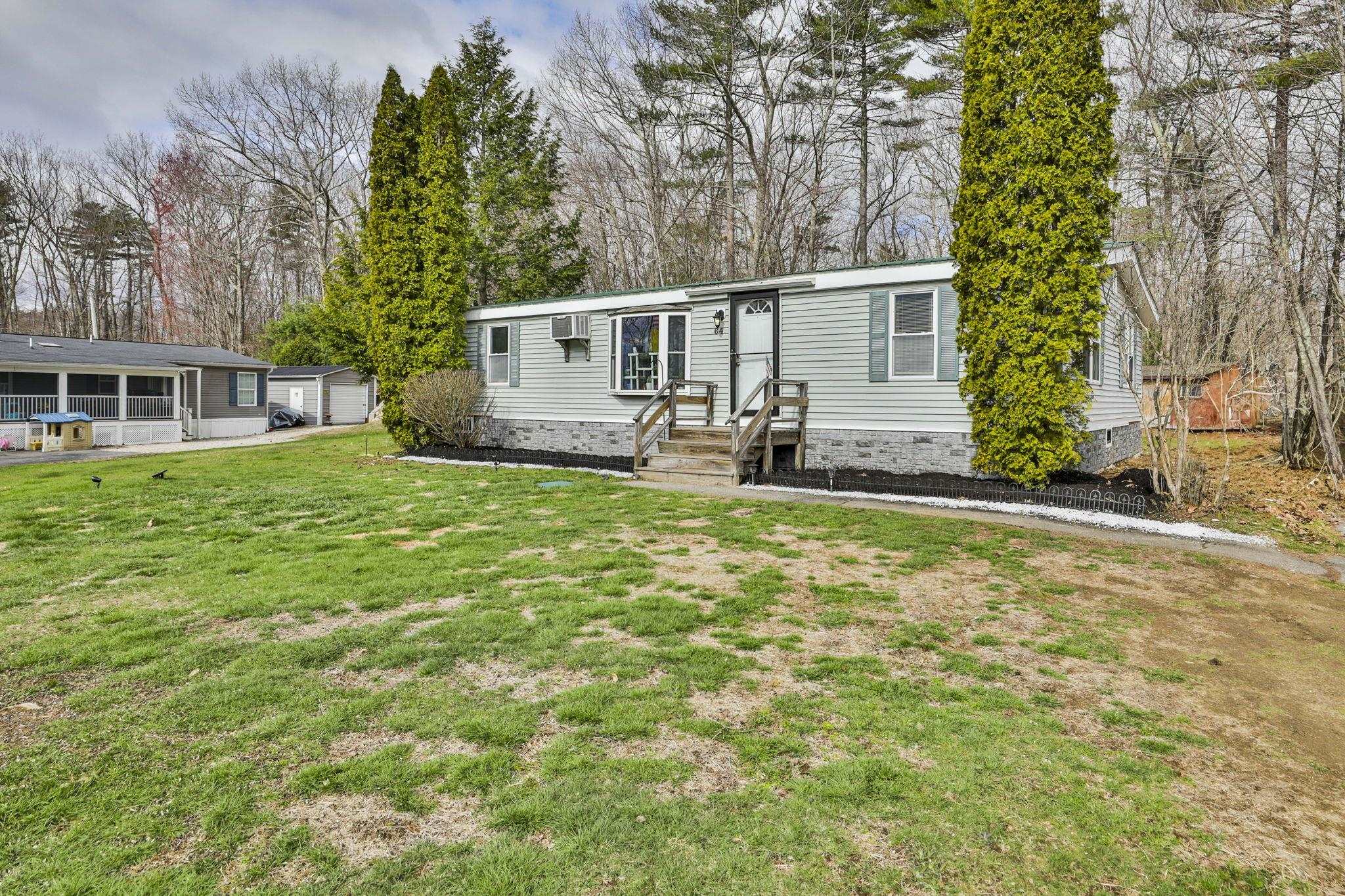 64 Squire Ridge Road Hampstead, NH 03841 - Photo 3 of 19