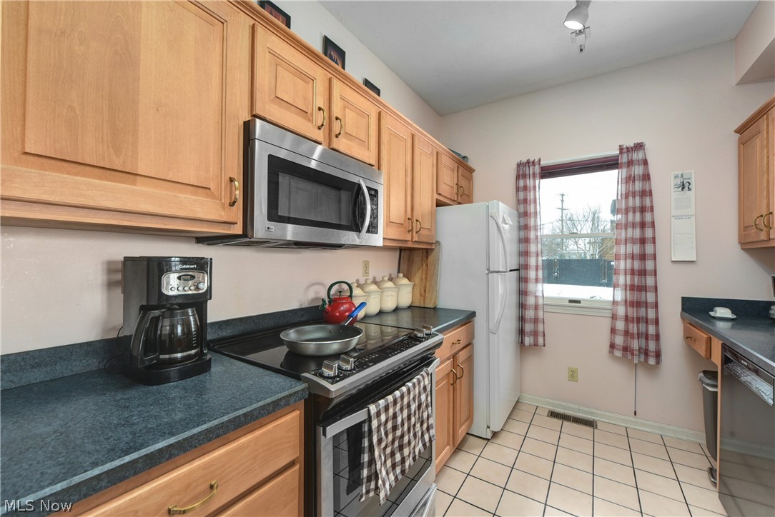 1017 University Road Cleveland, OH 44113 - Photo 22 of 32 Gallery Image 22
