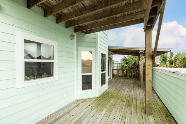 $385,000 | 139 Driftwood Road, Freeport, TX 77541