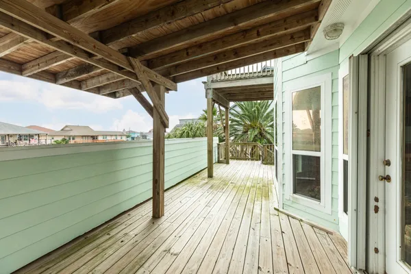 $385,000 | 139 Driftwood Road, Freeport, TX 77541