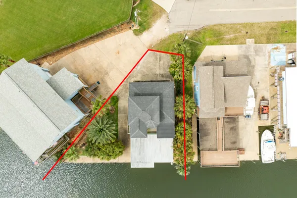 $385,000 | 139 Driftwood Road, Freeport, TX 77541