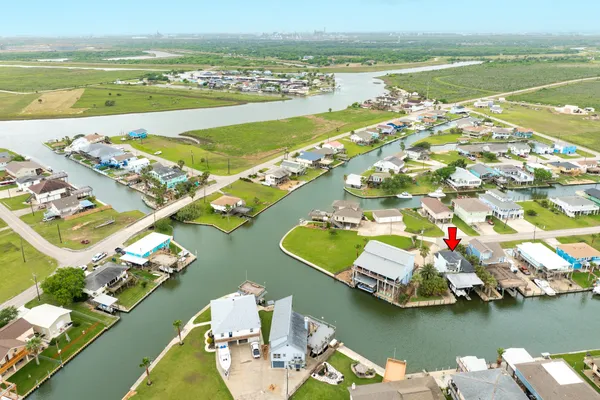 $385,000 | 139 Driftwood Road, Freeport, TX 77541
